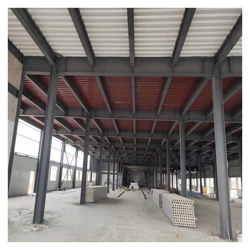 La durata di vita delle strutture in acciaio prefabbricate supera i 50 anni per officine, magazzini e magazzini.