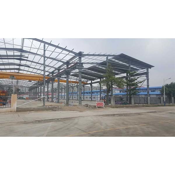 Lavori di costruzioni prefabbricate in acciaio e di costruzioni supportate da acciaio a forma di H