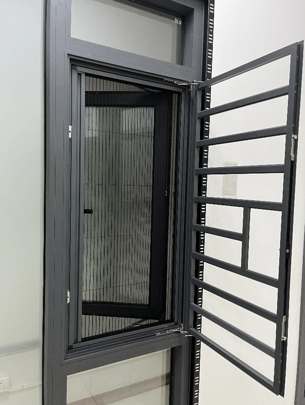 Finestra di casello in stile minimalista moderno con schermo nascosto facile da rimuovere e pulire